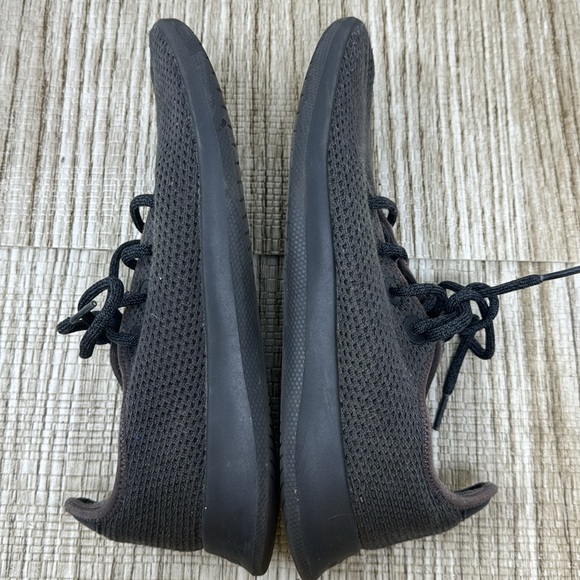 Allbirds Shoes - Picture 10 of 11